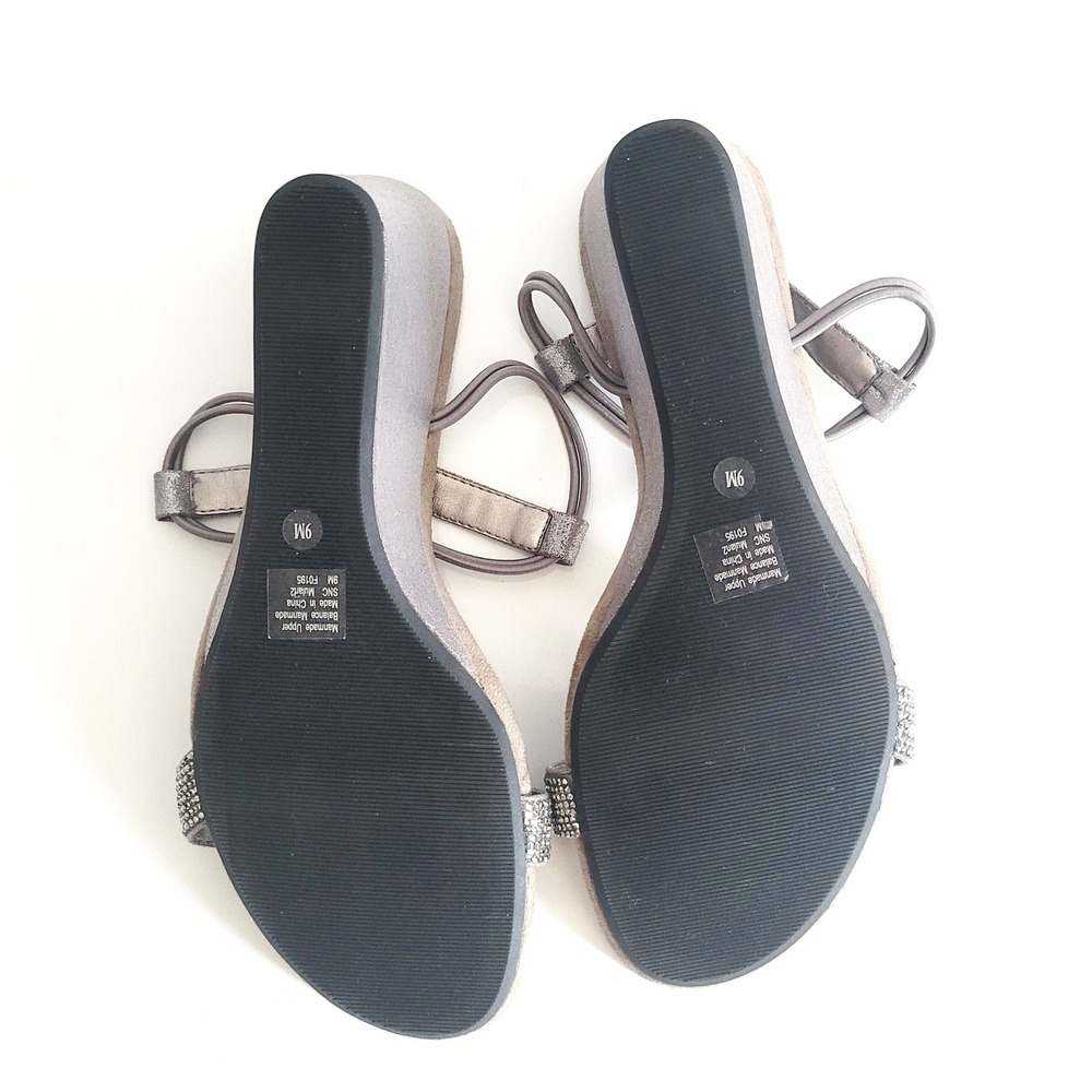 Style & Co Mulan Embellished Wedge Sandals 9M Silver Grey Rhinestone T-strap Y2K - Picture 8 of 17